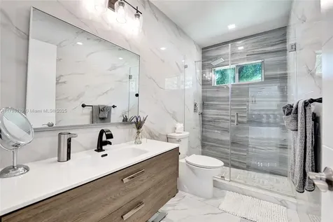 626 S 13th Avenue Hollywood FL 33019