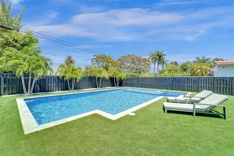 626 S 13th Avenue Hollywood FL 33019