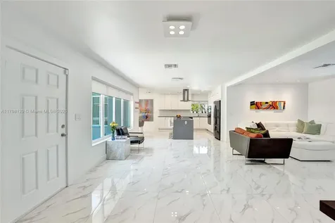 626 S 13th Avenue Hollywood FL 33019