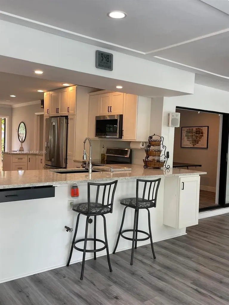 2230 N 50th Avenue Hollywood FL 33021