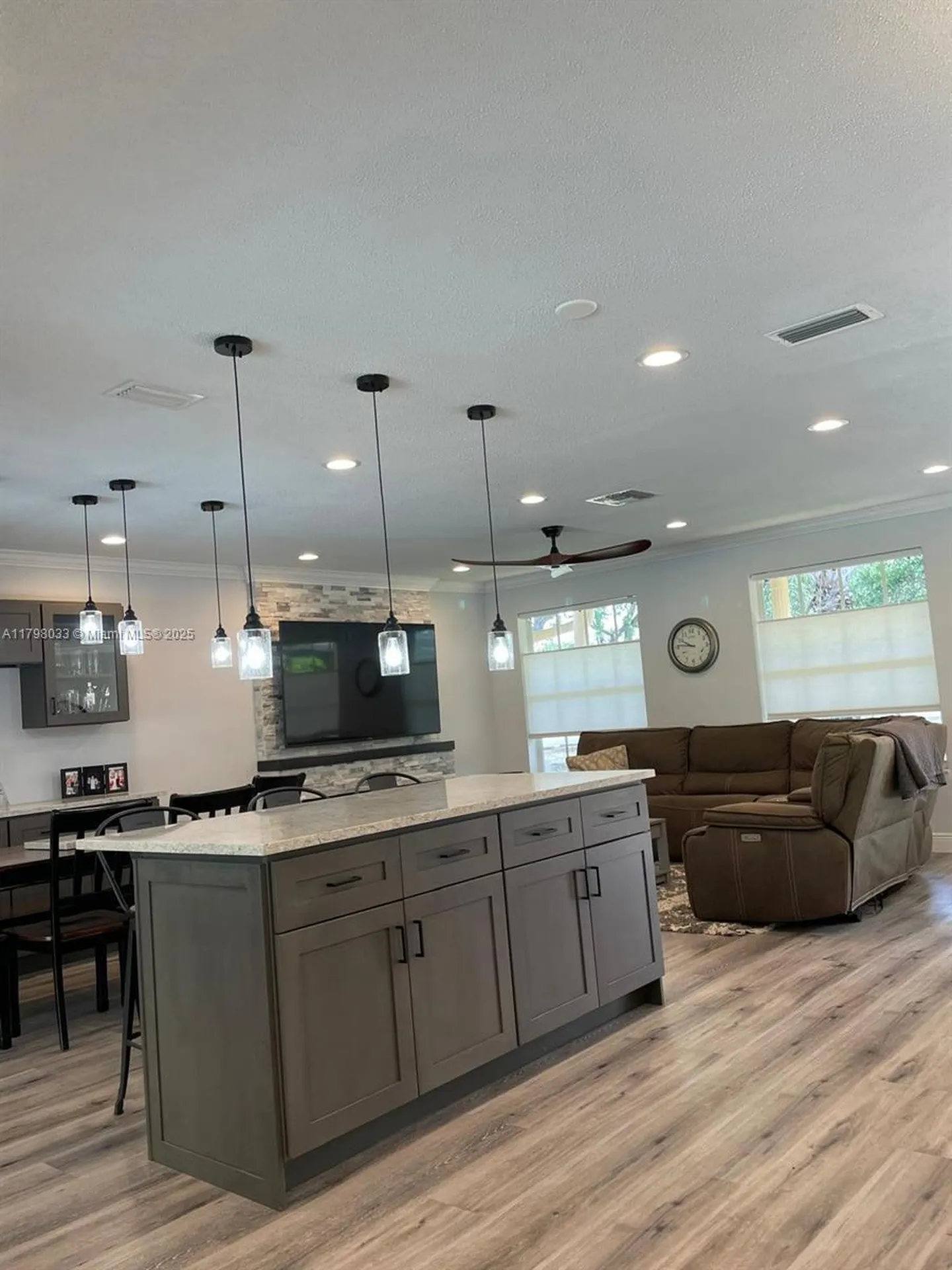 2230 N 50th Avenue Hollywood FL 33021