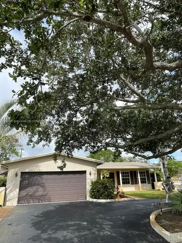 2230 N 50th Avenue Hollywood FL 33021