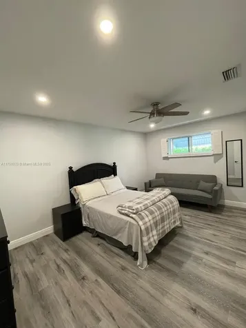 2230 N 50th Avenue Hollywood FL 33021