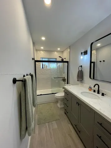 2230 N 50th Avenue Hollywood FL 33021