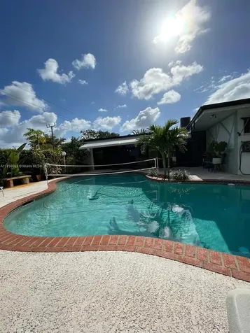 2230 N 50th Avenue Hollywood FL 33021