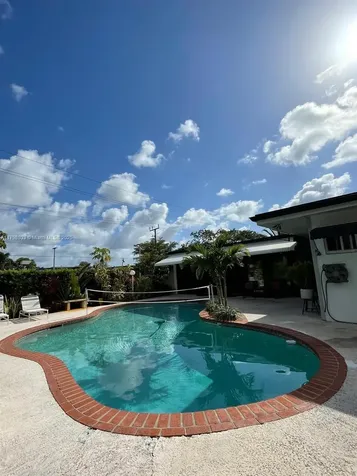 2230 N 50th Avenue Hollywood FL 33021