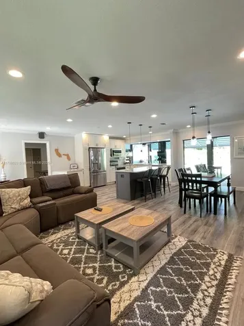 2230 N 50th Avenue Hollywood FL 33021