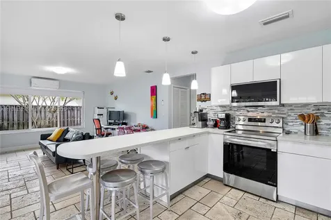 5510 SW 6th Street Plantation FL 33317