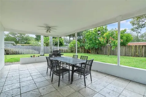 5510 SW 6th Street Plantation FL 33317