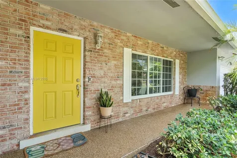 5510 SW 6th Street Plantation FL 33317