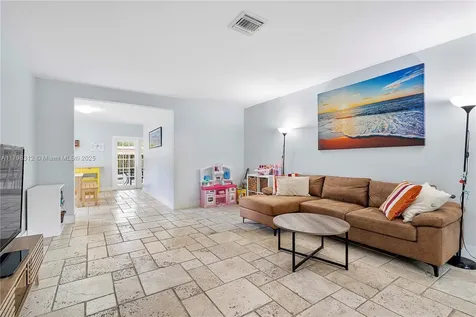 5510 SW 6th Street Plantation FL 33317