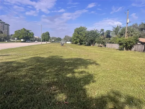 400 Pompano Park Place Pompano Beach FL 33060