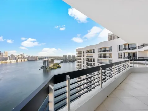 3530 Mystic Pointe Drive Aventura FL 33180