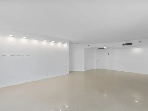 3530 Mystic Pointe Drive Aventura FL 33180