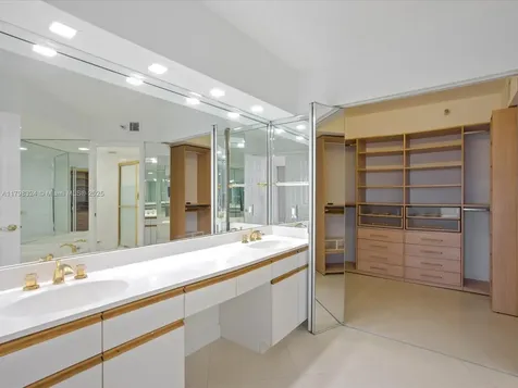 3530 Mystic Pointe Drive Aventura FL 33180