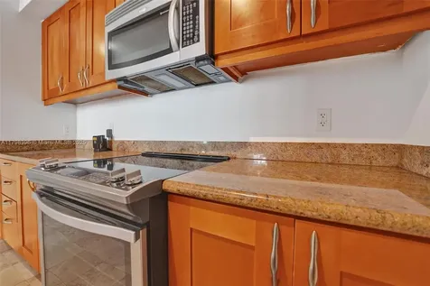 1745 E Hallandale Beach Boulevard Hallandale Beach FL 33009