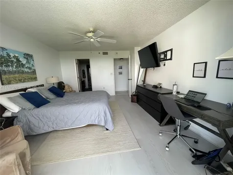 5047 N Highway A1a Hutchinson Island FL 34949