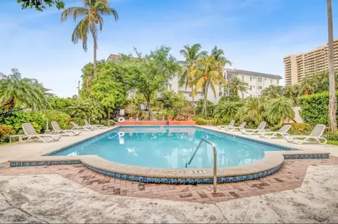 255 W 24th Street Miami Beach FL 33140