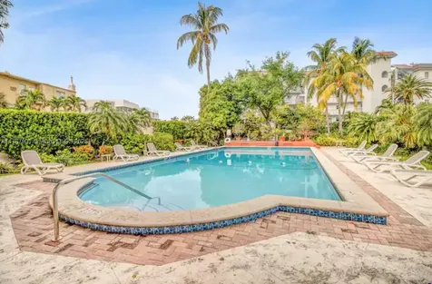 255 W 24th Street Miami Beach FL 33140