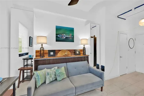 255 W 24th Street Miami Beach FL 33140
