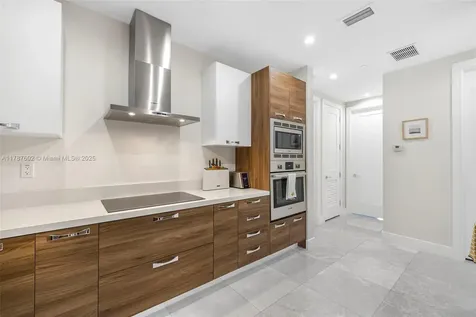 718 Valencia Avenue Coral Gables FL 33134
