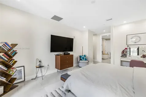 718 Valencia Avenue Coral Gables FL 33134