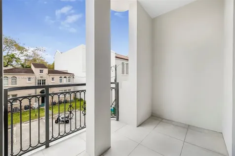 718 Valencia Avenue Coral Gables FL 33134