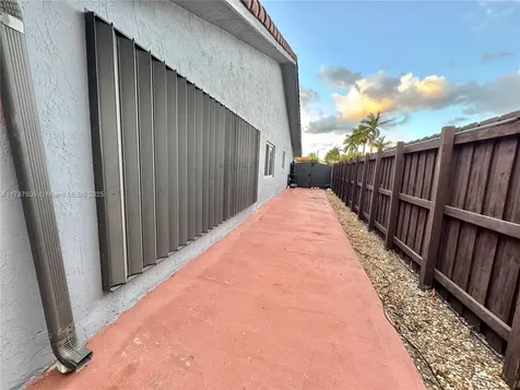 14202 SW 53rd Street Miami FL 33175