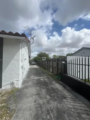 15171 SW 70th Street Miami FL 33193