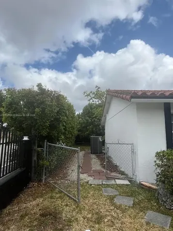 15171 SW 70th Street Miami FL 33193