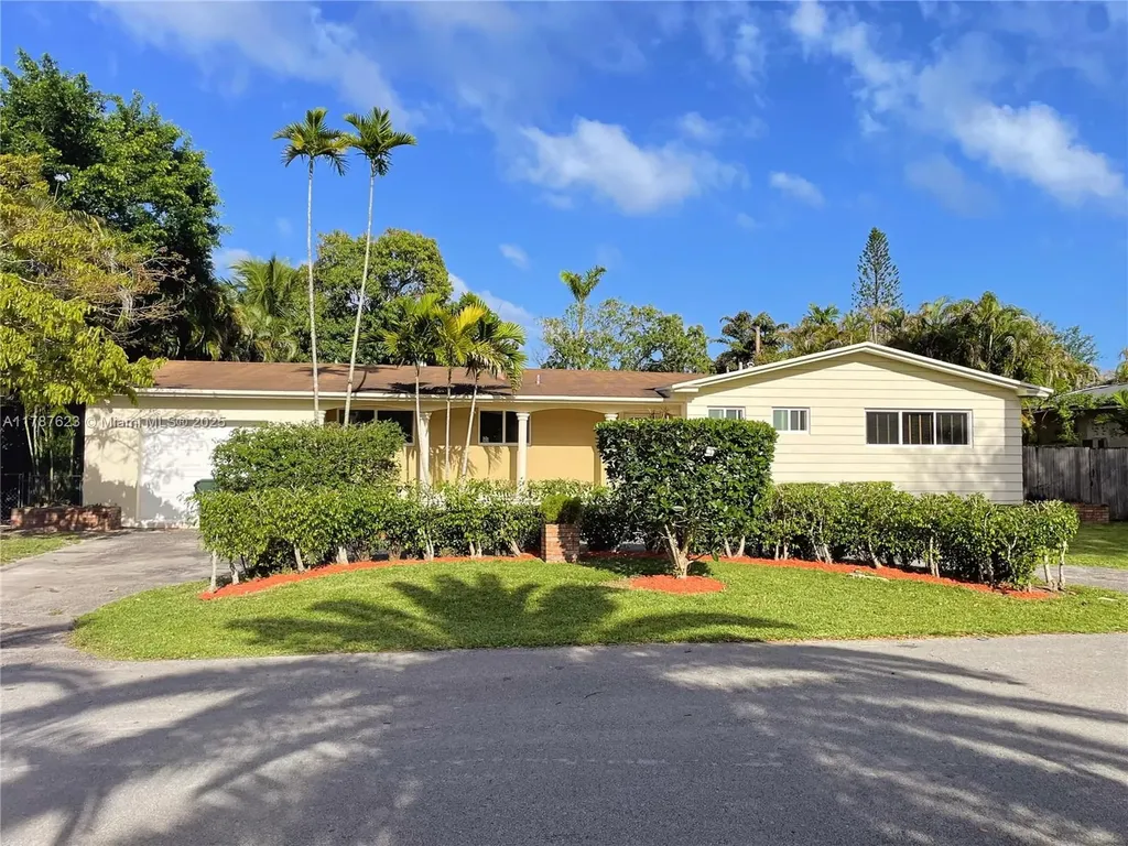 5965 SW 64th Place South Miami FL 33143