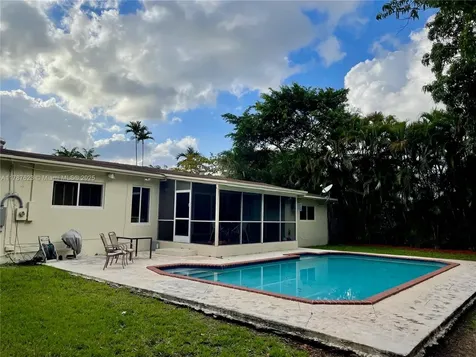 5965 SW 64th Place South Miami FL 33143