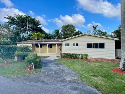 5965 SW 64th Place South Miami FL 33143