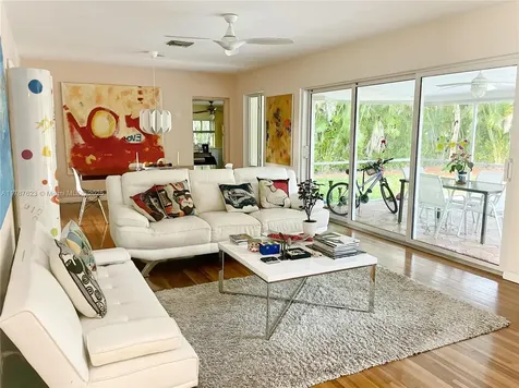 5965 SW 64th Place South Miami FL 33143