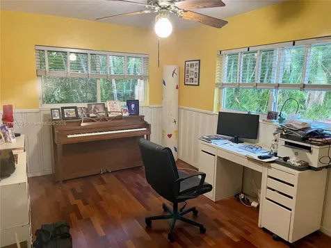 5965 SW 64th Place South Miami FL 33143
