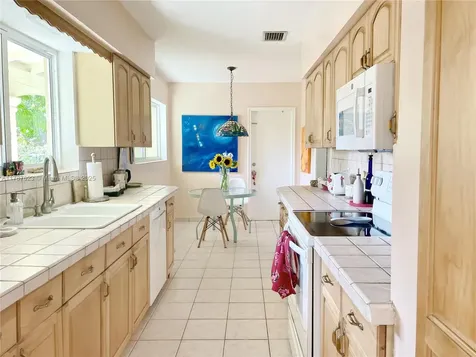 5965 SW 64th Place South Miami FL 33143