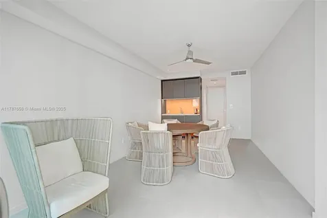 18975 Collins Avenue Sunny Isles Beach FL 33160