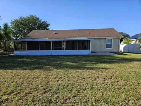1057 SW Bellevue Avenue Port St. Lucie FL 34953