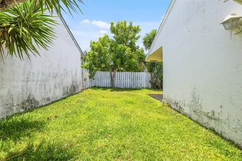 6 Verwood Way Boynton Beach FL 33426