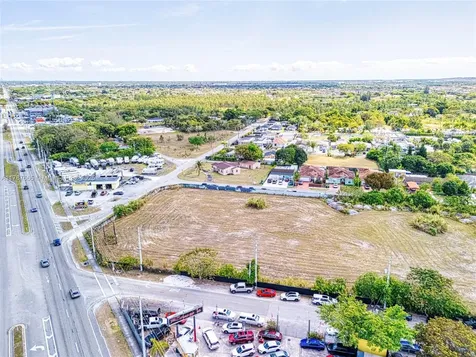 22825 S Dixie Highway Miami FL 33170