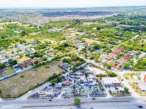22825 S Dixie Highway Miami FL 33170