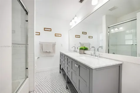 10840 SW 134 Terrace Miami FL 33176