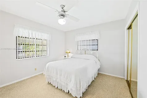 1042 Lincoln Street Hollywood FL 33019