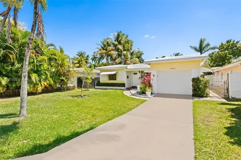 1042 Lincoln Street Hollywood FL 33019
