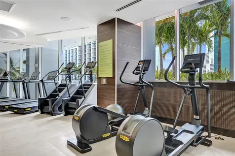 200 Biscayne Boulevard Way Miami FL 33131