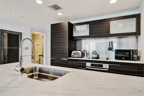 200 Biscayne Boulevard Way Miami FL 33131