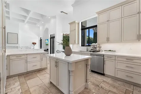 10120 SW 72nd Avenue Pinecrest FL 33156