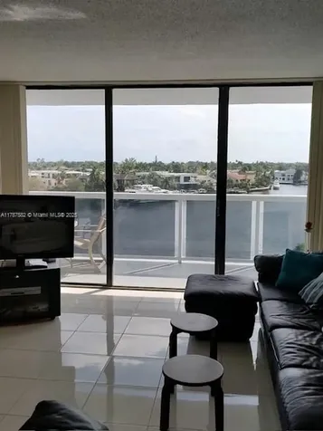 20515 E Country Club Drive Aventura FL 33180