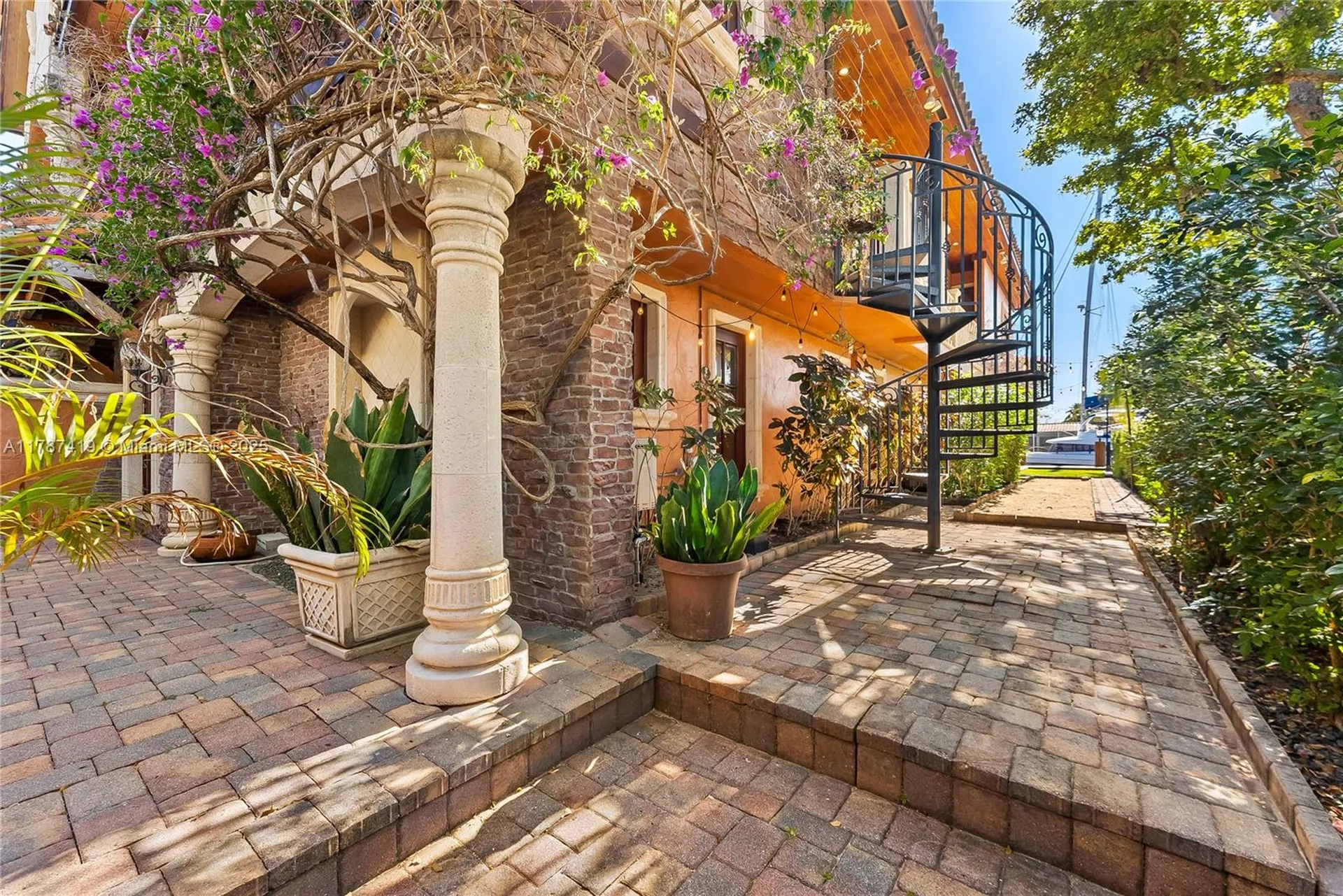 609 2nd Key Drive Fort Lauderdale FL 33304