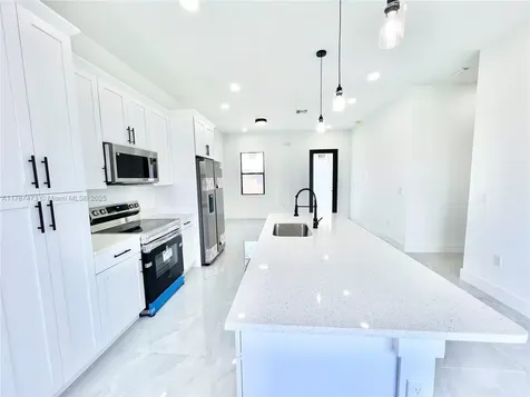 2819 18th Street SW Lehigh Acres FL 33976